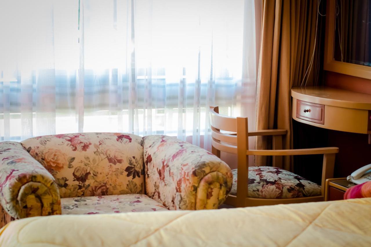 Grand Hotel Betsy Лима Екстериор снимка